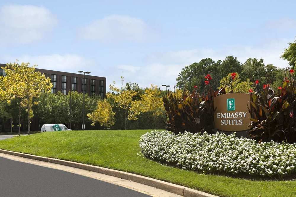 Embassy Suites By Hilton Richmond Dumbarton Exterior photo
